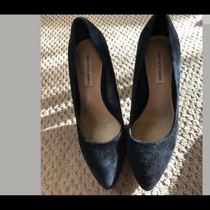 Saks fifth Avenue black suede pumps